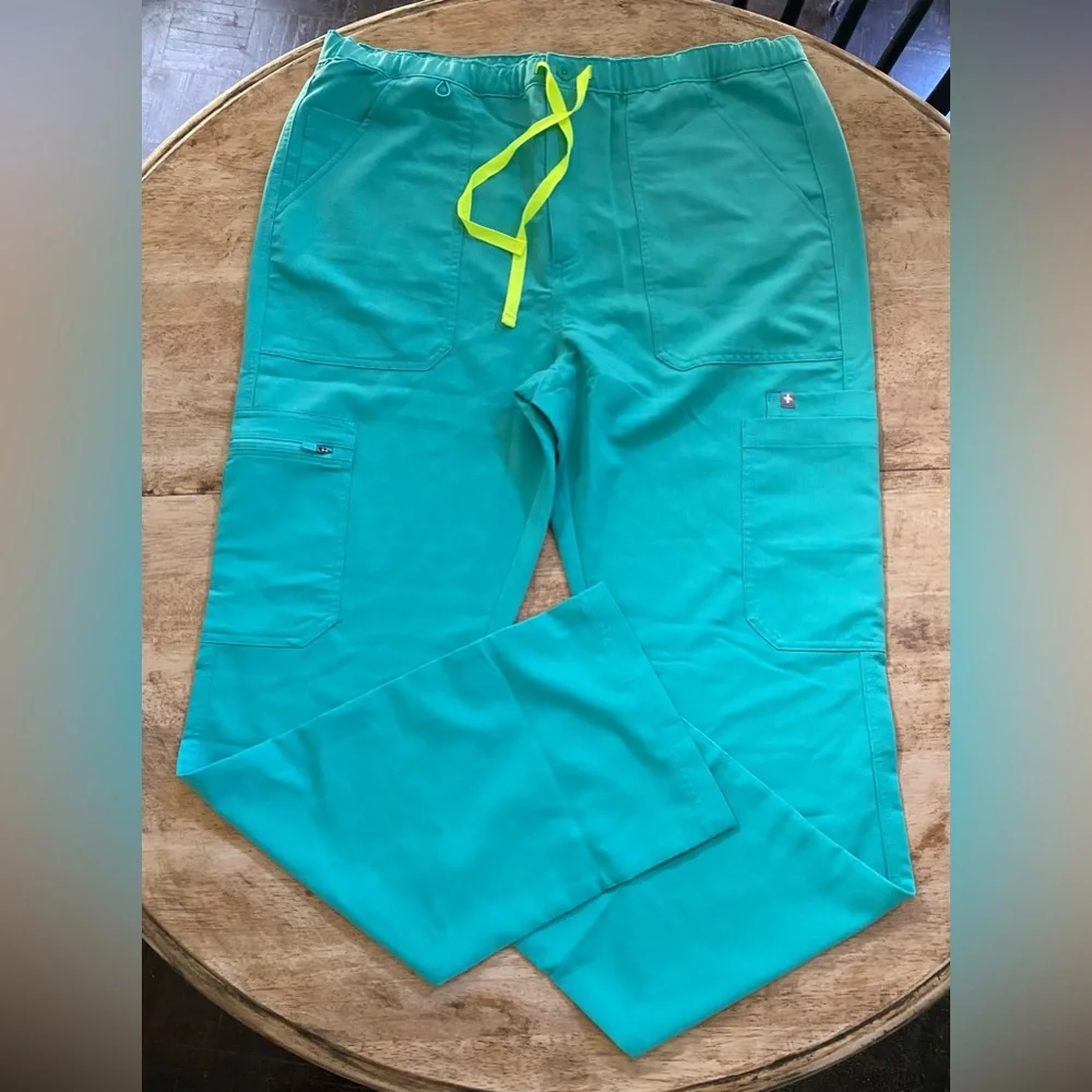 Figs Men’s XL Cairo Cargo‎ Scrub Pants in Oasis